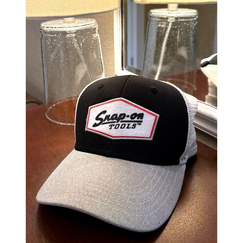 Snap-on Black/White/Red Trucker Hat Mesh Back Stretch Fit Tools Theme One Size